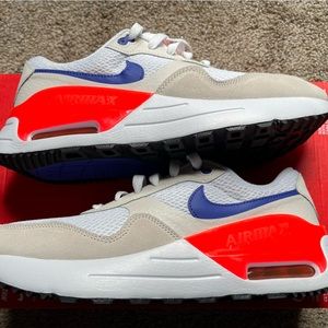 NWT Women’s Nike Air Systm size 11